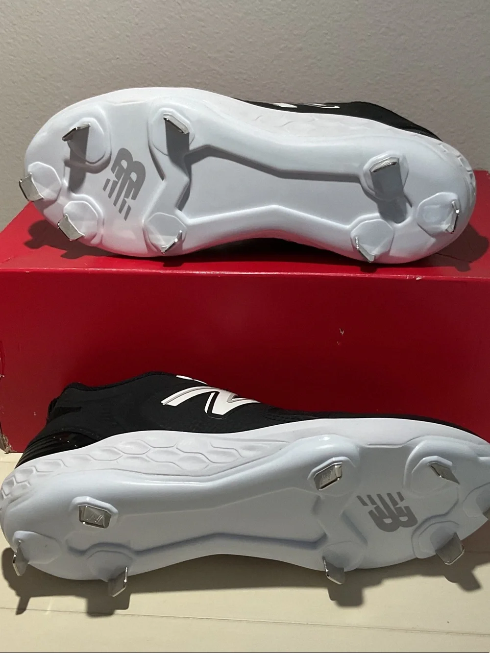 New Balance Black & White Metal Baseball Cleats